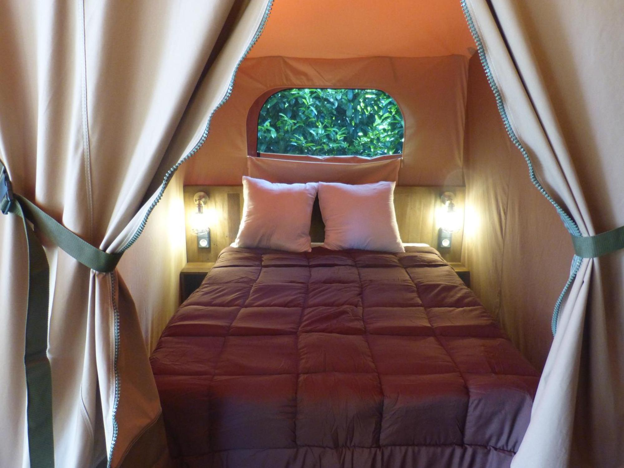 Camping Le Clos De La Lere Cayriech Extérieur photo